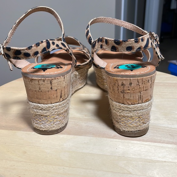 Fergalicious Platform Espadrille Wedge Sandal Size 8 leopard - Picture 7 of 10